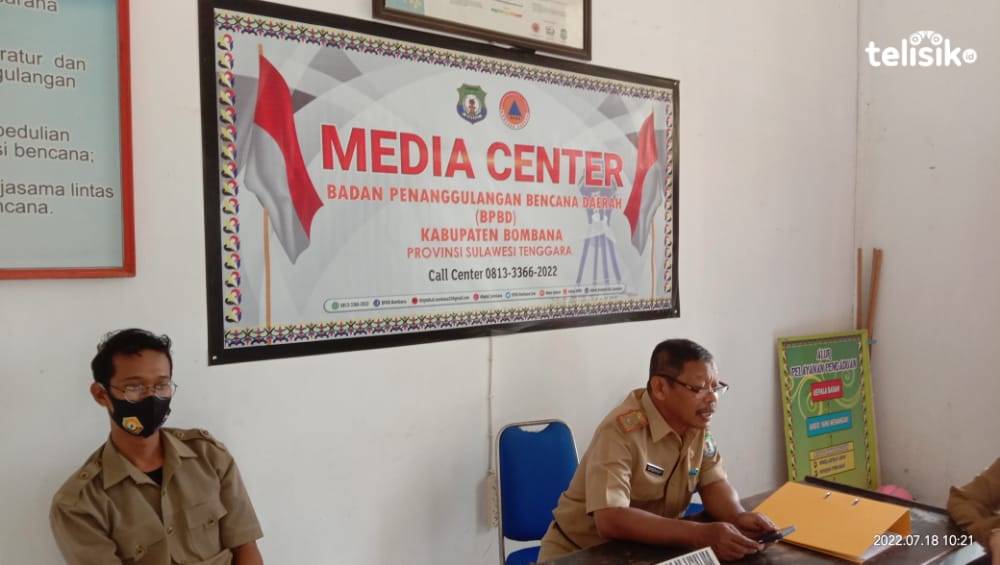 Media center dan call center layanan informasi penanggulangan bencana BPBD Bombana. Foto: Hir/Telisik