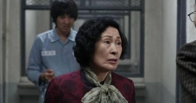 Mother salah satu drakor tentang perjuangan seorang ibu demi anaknya dari tuduhan pembunuhan. Foto: Repro cnnindonesia.com