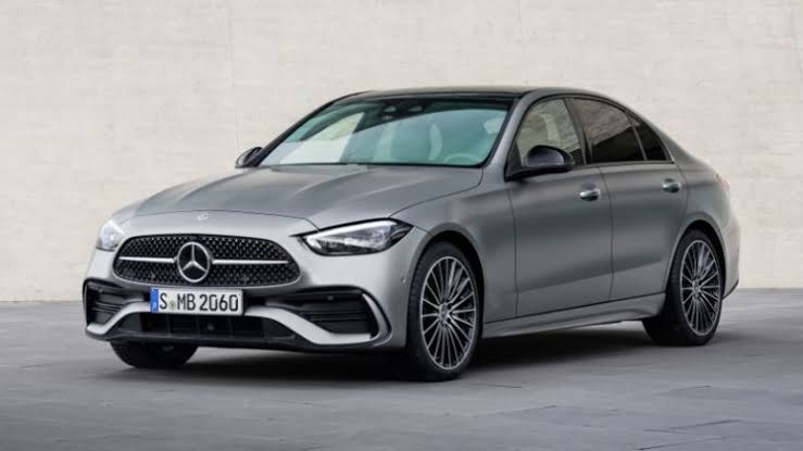 Mercedes-Benz resmi meluncurkan mobil sedang C-Class yang sudah tersedia di dealer resmi Mercedes-Benz di seluruh Indonesia. Foto: Reporo: OtoDrive.com
