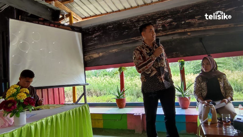 Proses tender pengadaan pupuk organik cair untuk kelompok tani di Konawe diperkirakan terealisasi pekan ini. Foto: Aris Syam/ Telisik