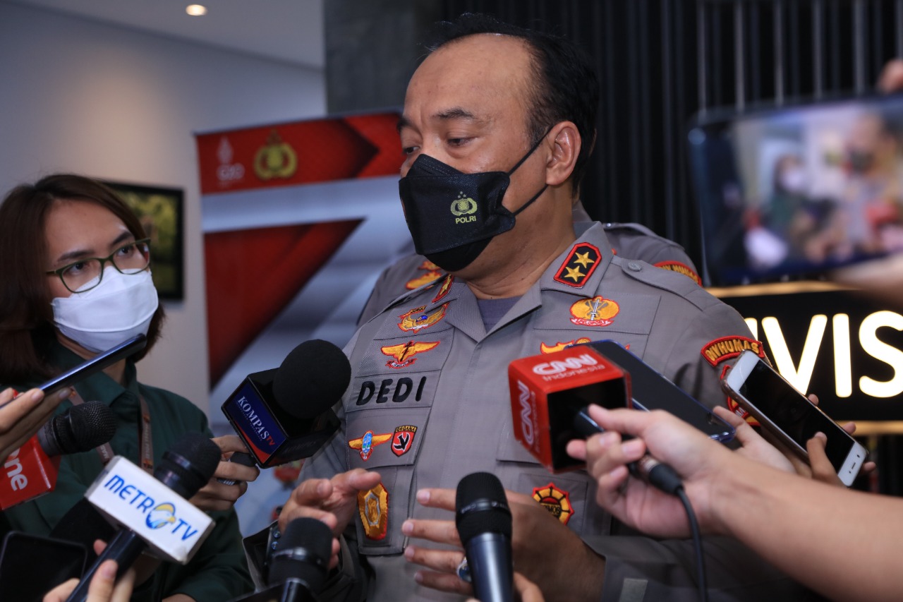 Kepala Divisi Humas Polri Irjen Dedi Prasetyo saat memberikan keterangan pers. Foto. Ist