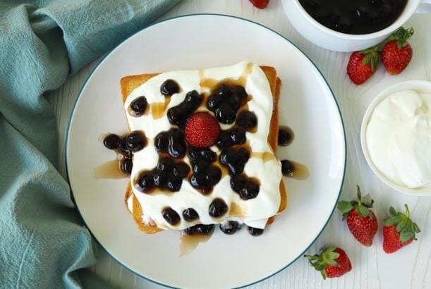 Toast boba, salah satu makanan kekinian yang lagi hits. Foto: Repro frisianflag.com