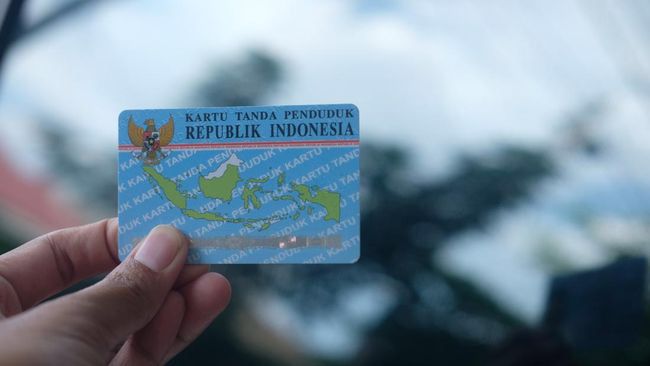 Banyak alasan kenapa foto KTP perlu diganti, salah satunya foto mulai rusak atau tidak jelas. Foto: Repro Detik.com