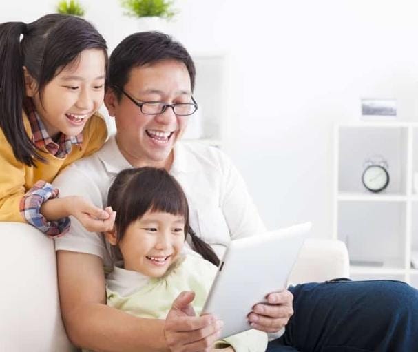 Kesehatan mental yang baik dan terjaga memungkinkan anak berpikir jernih, berkosentrasi dan berkembang lebih baik. Sebaliknya, kesehatan mental yang kurang baik dapat menyebabkan gangguan perilaku. Foto: Repro hellosehat.com