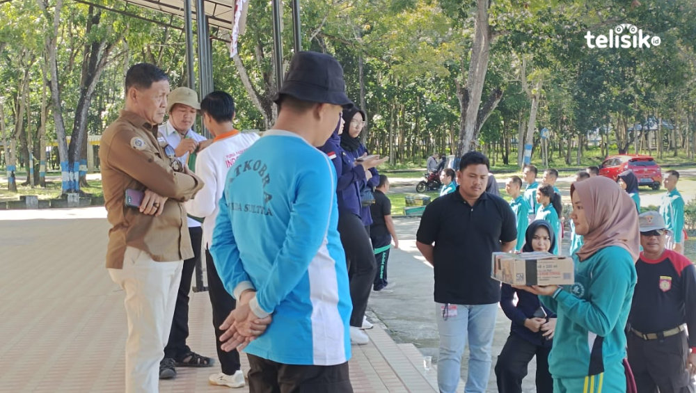 Kadispora Konawe, Muhammad Nur menyebut pelatihan calon Paskibraka tahun ini sedikit sulit karena pesertanya para pemula, namun tetap diupayakan lebih baik. Foto: Aris Syam/Telisik