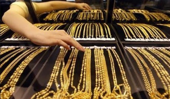 Harga emas hari ini turun dan kini berada di harga Rp 968.000 per gram pada Rabu (24/8/2022). Foto: Repro idnjurnal.com
