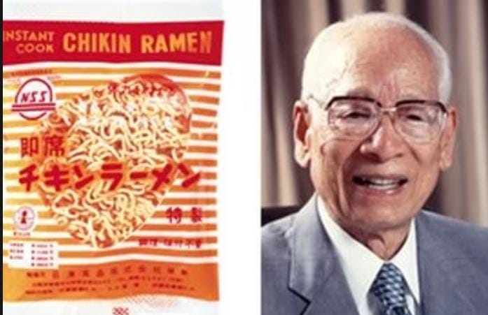 Momofuku Ando, pria kelahiran Taiwan yang kemudian tinggal Jepang, memanfaatkan bantuan pangan dari Amerika berupa tepung, lalu tercetus ide membuat makanan yang diminati, tahan lama dan murah hingga terciptalah mi instan. Foto: Repro grid.id