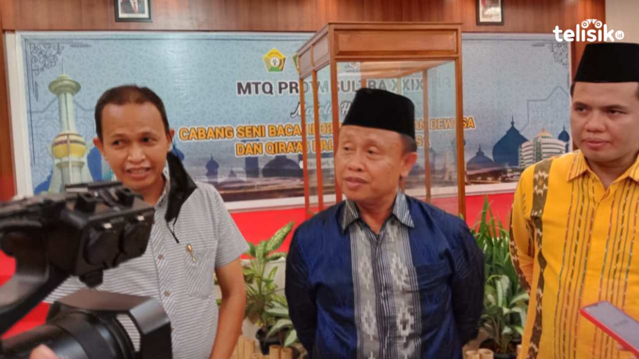 Ketua MUI Sulawesi Tenggara, Drs KH Mursidin selaku Ketua Dewan Hukum MTQ ke-29 saat sedang memberikan keterangan pers. Foto: La Ode Muh Martoton/Telisik