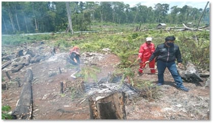 Patroli pencegahan kebakaran hutan dan lahan dan pemadaman dini di Desa Wambulu Kecamatan Kapontori Kabupaten Buton. Foto: Ist