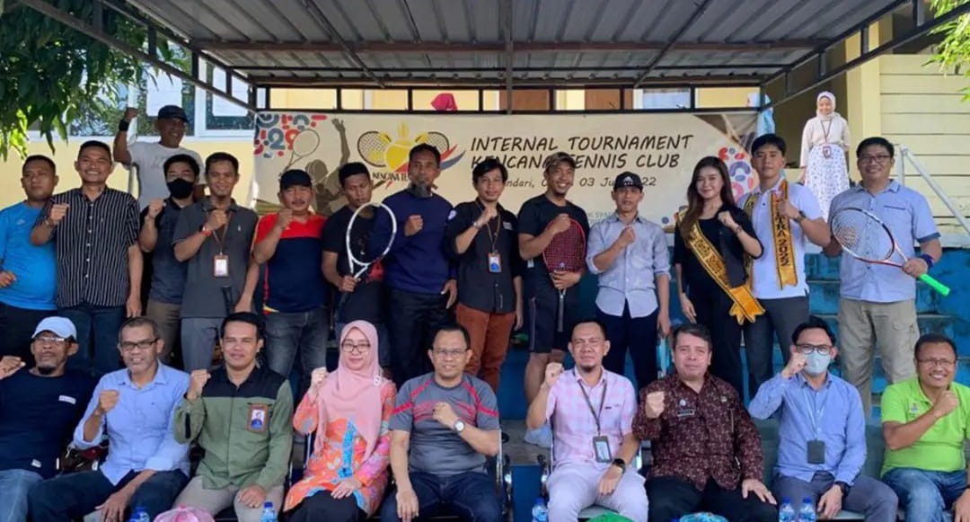 BKKBN Sultra menggelar internal turnamen olahraga tenis. Foto: Dok. BKKBN Sultra