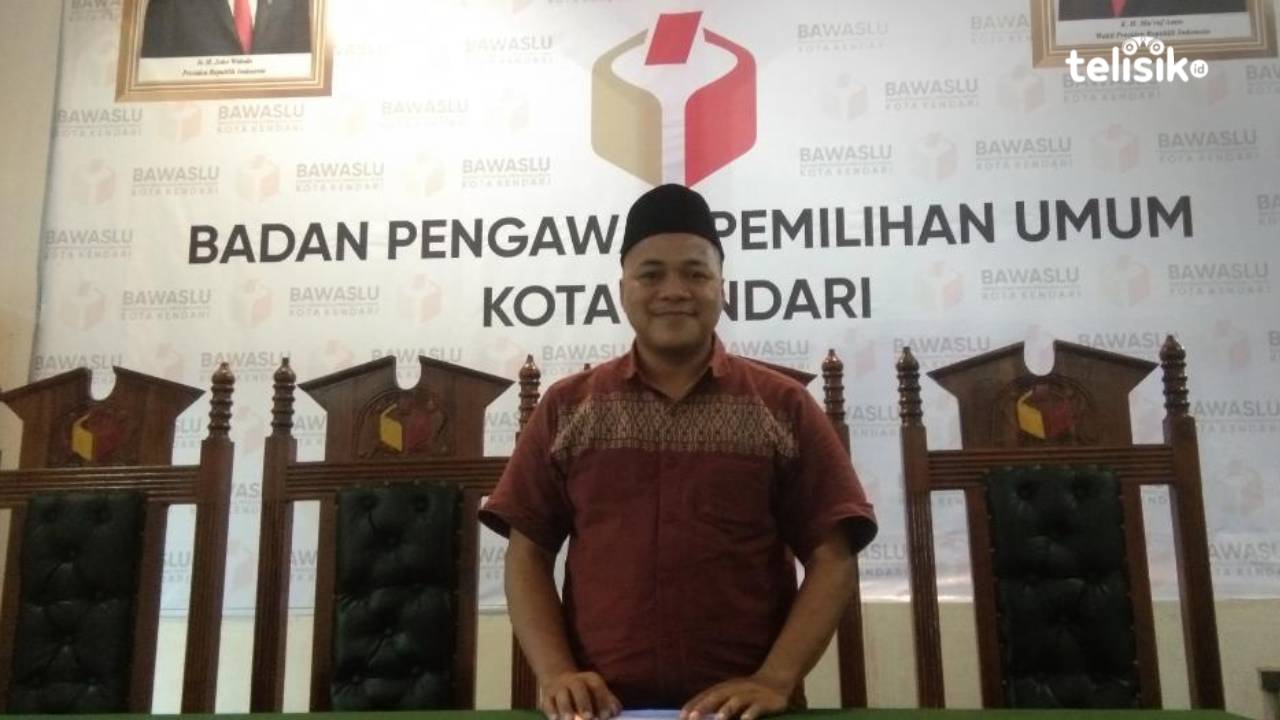 Anggota Bawaslu Kota Kendari, Awardin menyampaikan, ASN boleh mendaftar sebagai anggota panwascam. Foto: Kardin/Telisik