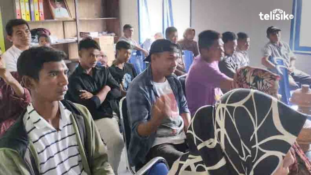 Lembaga masyarakat yang mengikuti edukasi peningkatan kemampuan potensi kesejahteraan sumber kesejahteraan sosial oleh Dinas Sosial Muna Barat. Foto: Putri Wulandari/Telisik