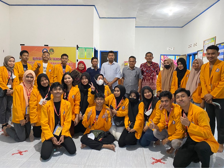 Tim KKN Tematik UHO gelar bimbingan teknis pengelolaan keuangan dalam upaya pemulihan ekonomi usaha kerakyatan di Desa Lambusa. Foto: Ist.
