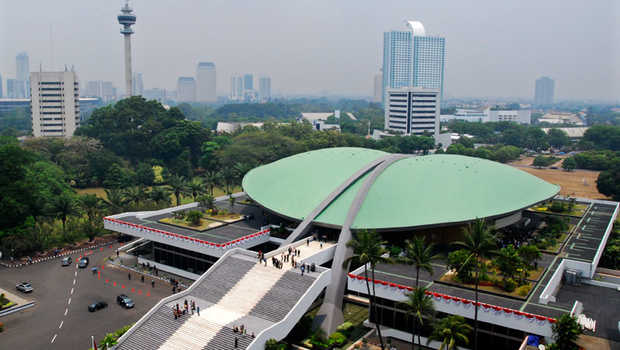 Dua dari 9 parpol yang memiliki kursi di DPR RI diprediksi terdepak dari Senayan. Hal ini tidak lepas dari dinamika yang terjadi di internal masing-masing partai. Foto:  Repro Beritasatu