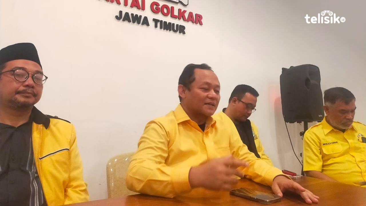 Ketua Golkar Jawa Timur, Sarmuji, menyoal tunjangan guru dan dosen di RUU Sisdiknas. Foto: Yudhie/Telisik