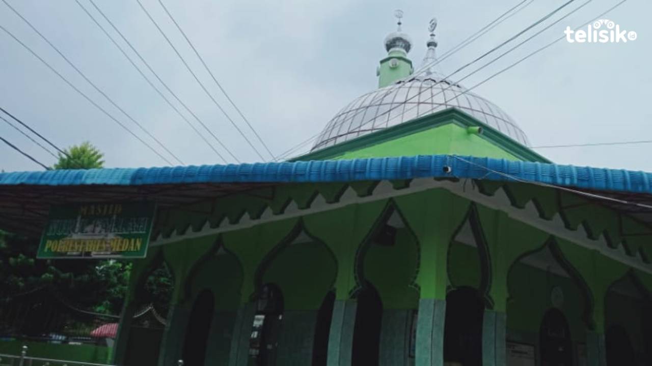 Salah satu rumah ibadah (masjid) yang berada di Kota Medan Provinsi Sumatera Utara. Foto: Reza Fahlefy/Telisik