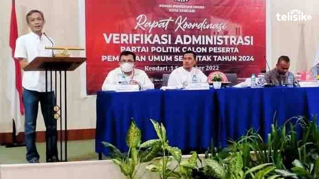 Suasana Rakor KPU Kendari bersama sejumlah partai politik, menghadirkan komisioner KPU Sultra, Iwan Rompo Banne sebagai pemateri. Foto: Kardin/Telisik.