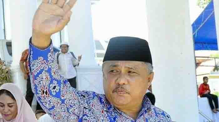 Kader PAN yang juga Bupati Konawe, Kery Saiful Konggoasa menyatakan pindah ke Partai NasDem. Foto: Surya.co.id