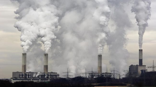 GRK adalah gas yang muncul dari hasil pembakaran sumber daya energi, GRK dalam jumlah yang terlalu banyak dapat berbahaya bagi keberlanjutan alam dan mengakibatkan ketidak seimbangan iklim. Foto: cnnindonesia.com