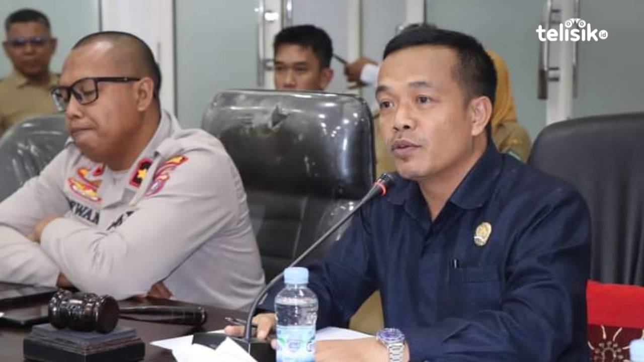 Sekertaris DPC Partai Demokrat Kolaka Utara, Buhari, menargetkan 10 kursi pada Pilcaleg 2024 mendatang. Foto: muh. Risal H/Telisik