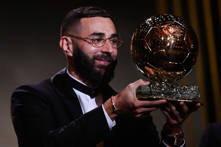 Benzema menempati daftar teratas dan keluar sebagai pemenang Ballon d'Or 2022. Foto: Repro AFP