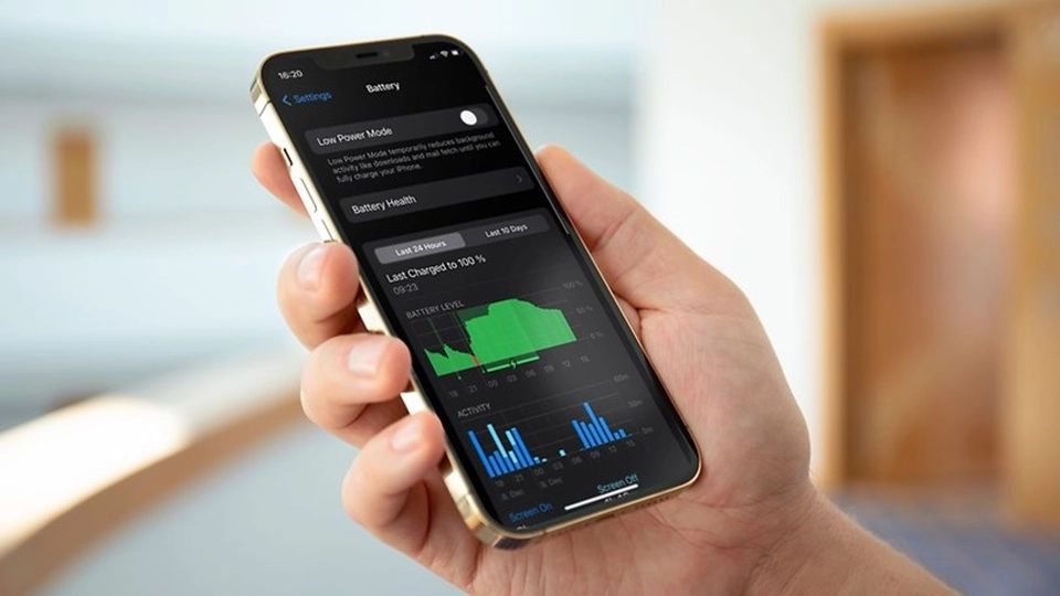 Fitur Battery Health berfungsi agar para pengguna perangkat iPhone dapat mengetahui kondisi dari baterai yang tertanam di dalamnya dalam bentuk persenan angka. Foto: Repro Eraspace.com