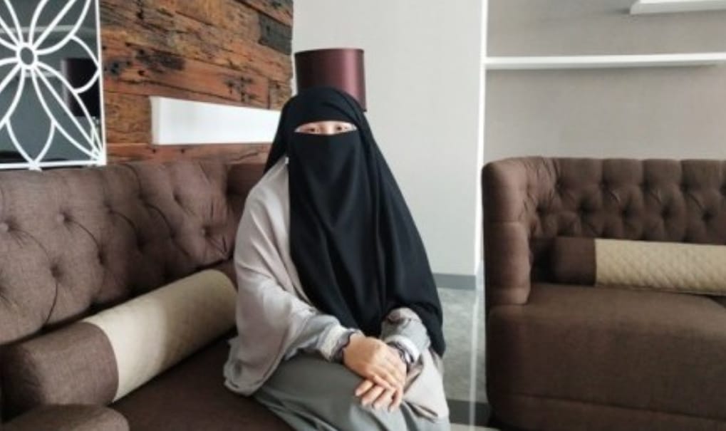 Kisah mualaf bercadar Gracia Muton, gadis China putuskan mualaf di Jepang. Foto: Repro: GoRiau.com