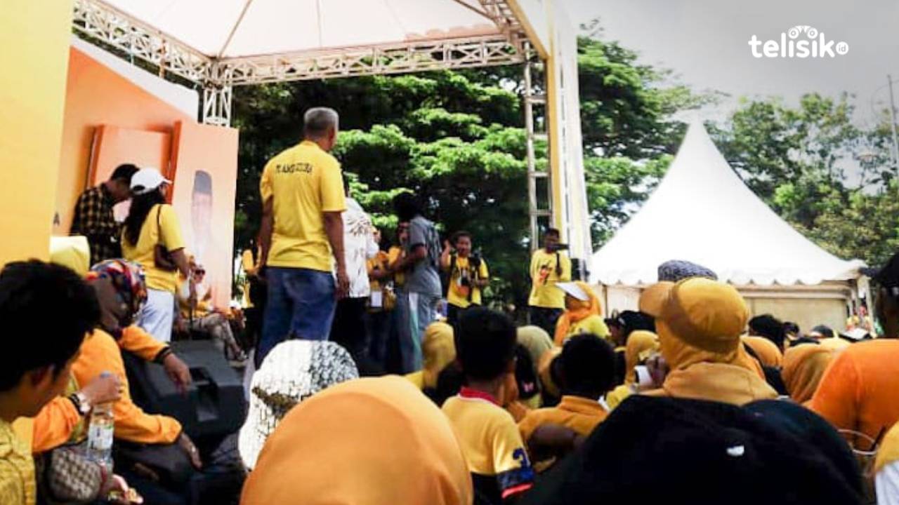Pengamat politik menilai langkah yang dilakukan parpol, dalam mengusung jalan santai dengan beragam hadiah dan doorprize adalah langkah yang cukup efektif dan menarik. Foto: Nur Khumairah/Telisik