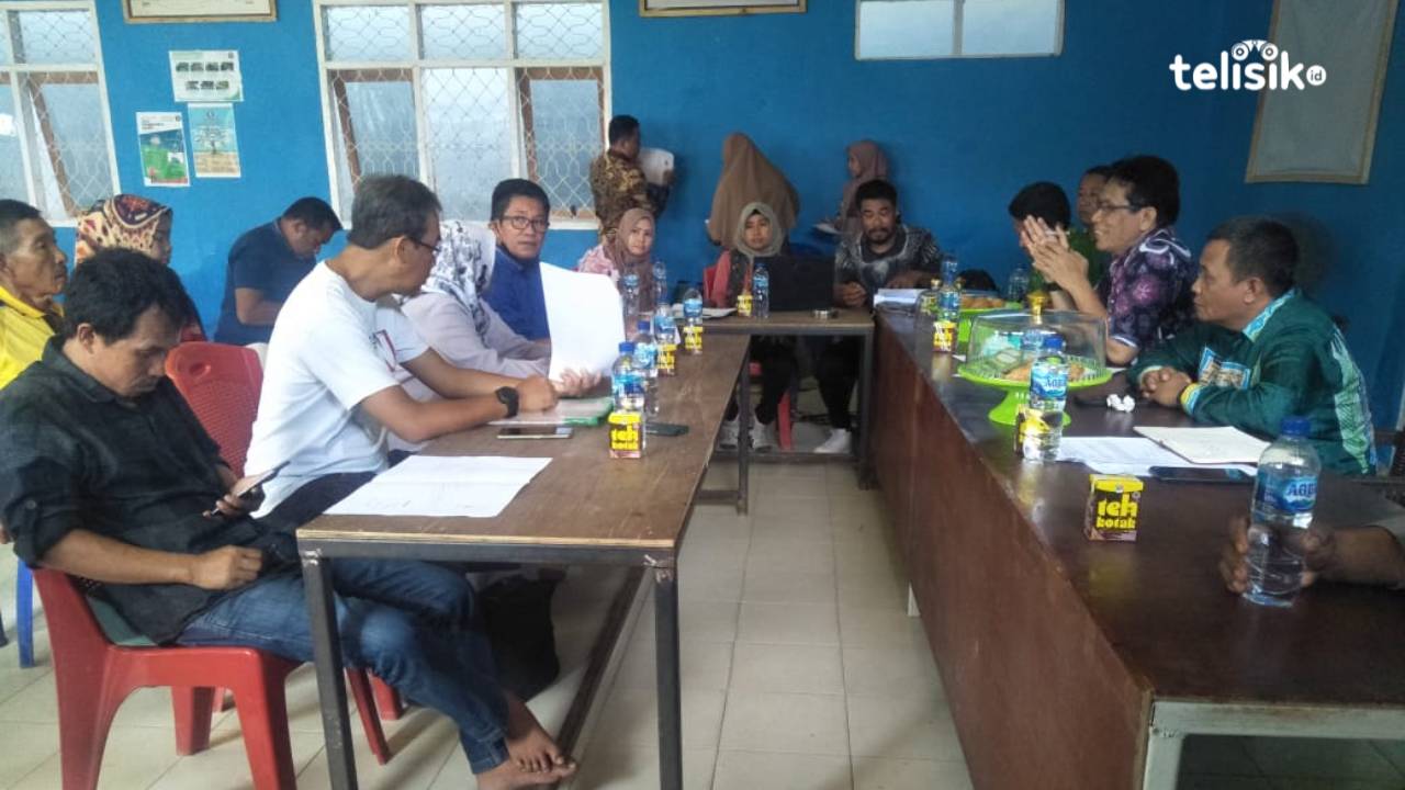 Mediasi yang dilakukan oleh BPN Konawe Selatan dalam menyelesaikan sengketa lahan pelebaran Bandara Haluaholeo Kendari. Foto: Thamrin Dalby/Telisik