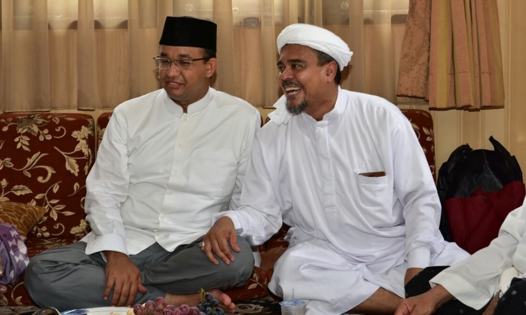 Gubernur DKI Jakarta Anies Baswedan sowan ke rumah Rizieq Shihab di Petamburan, Jakarta Pusat. Foto: Repro Fin.co.id