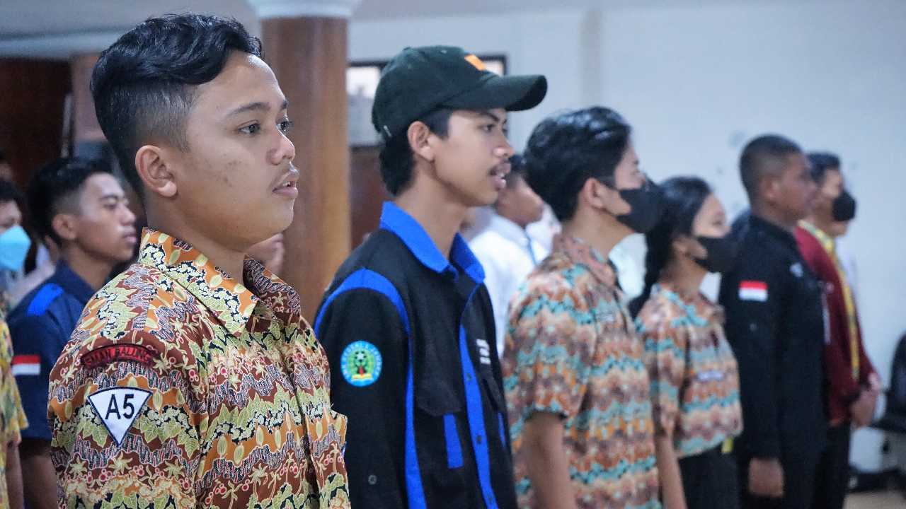 Para pelajar yang mengikuti pendidikan pemilu yang digelar KPU Jawa Timur. Foto: Ist.