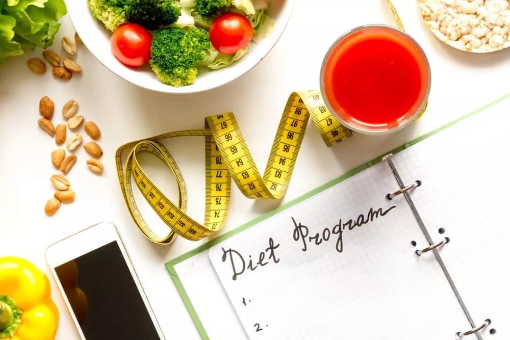 Menurunkan berat badan agar bisa diet dapat dilakukan dengan mengatur dan memilih menu saat makan malam. Foto: Repro google.com