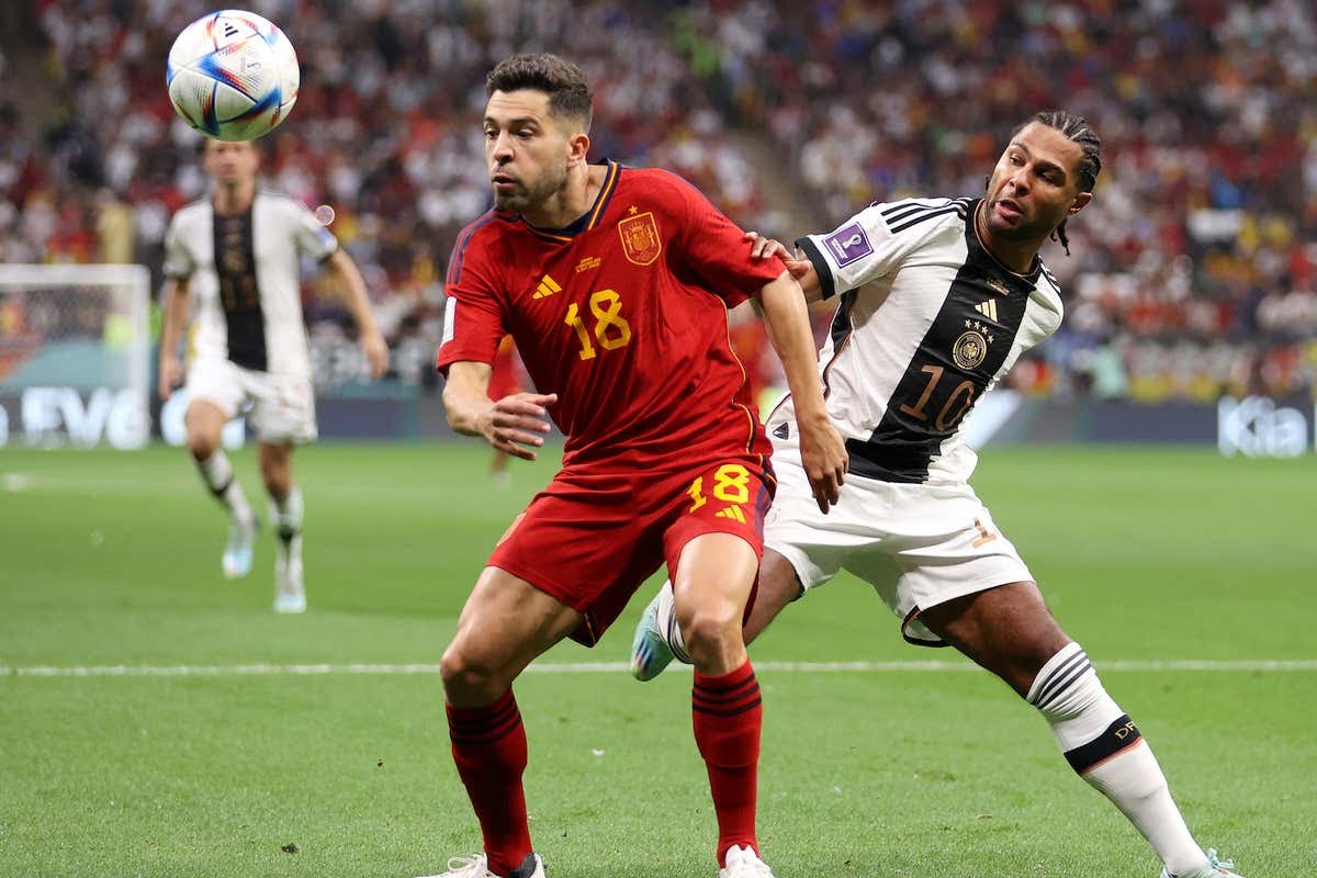 Duel sengit Spanyol vs Jerman yang berlangsung di Stadion Al Bayt, Al Khor, pada Senin (28/11/2022) dini hari Wita berakhir imbang 1-1. Foto: Repro Goal