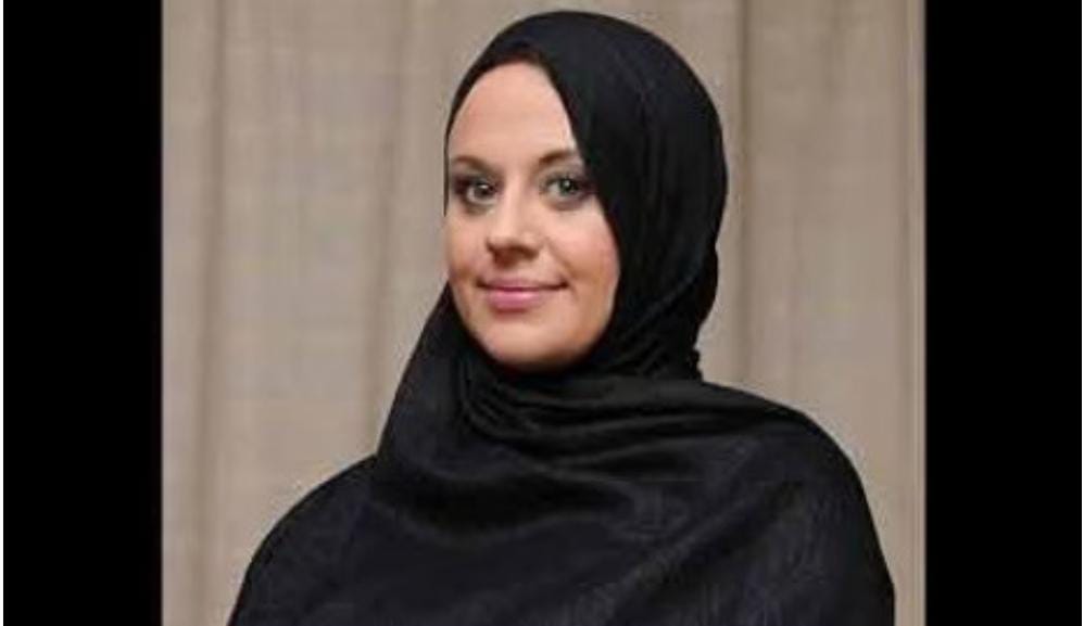 Carley, mantan model ternama di Inggris kini resmi mualaf dan memakai hijab. Foto: Repro Republika.co.id.