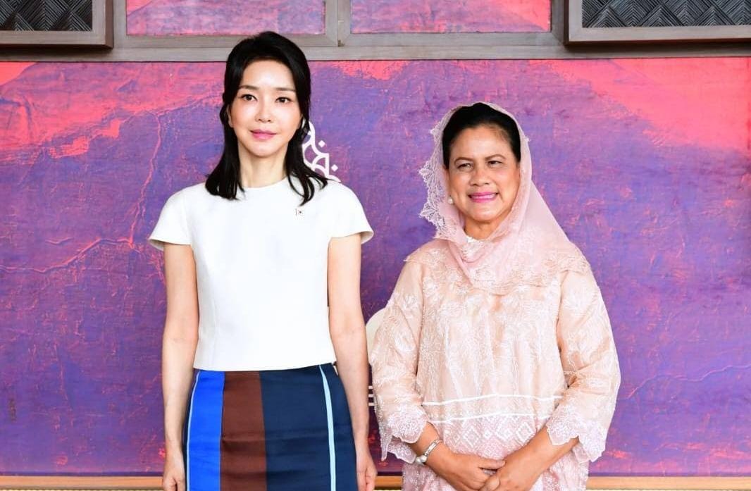 Foto Ibu Negara Republik Indonesia Iriana dengan Ibu Negara Korea Selatan Kim Kun-hee saat KTT G20 Bali. Foto: Sekretariat Presiden