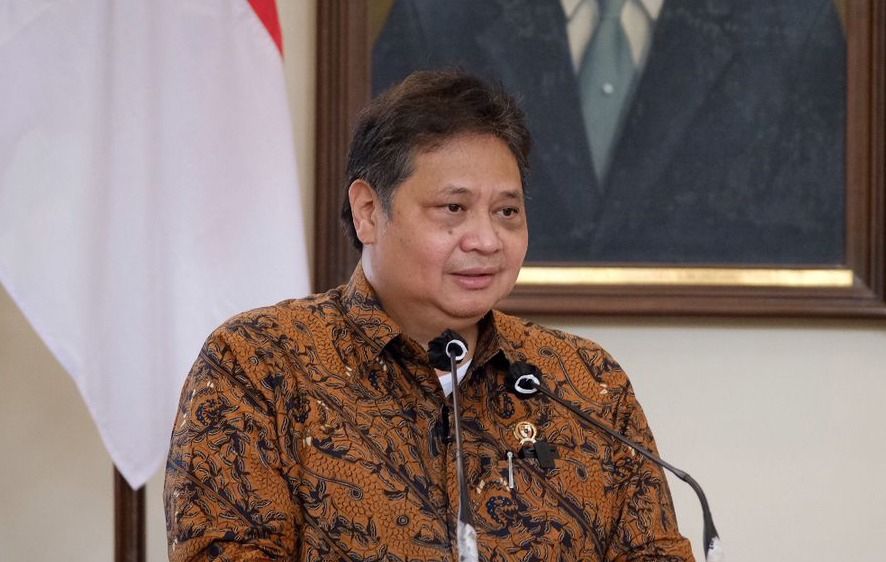 Pengaruh Ketua Umum Partai Golkar Airlangga Hartarto membuat Golkar bisa menempel ketat PDIP menjadi parpol pilihan rakyat. Foto: Ist.