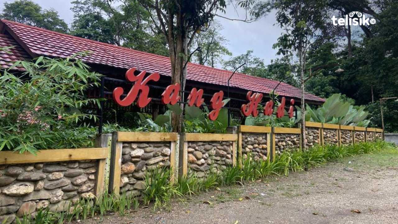 Wisata rumah makan Kang Hadi, yang lokasinya berada di tengah hutan dekat dengan perbatasan Kabupaten Kolaka. Foto: Sigit Purnomo/Telisik