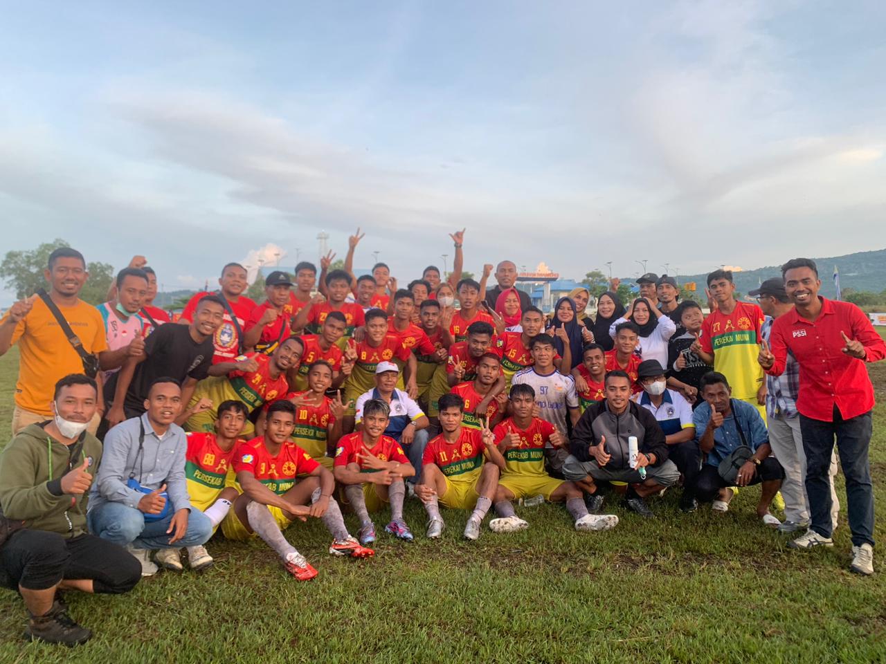 Tim sepak bola Muna berhasil menumbangkan Kolaka dengan skor 2-0. Foto: Ist.