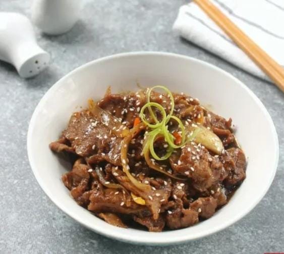 Bulgogi butuh daging yang bertekstur halus. Maka dari itu, pilih bagian tenderloin atau disebut juga daging has dalam. Foto: Repro Resepkoki.id