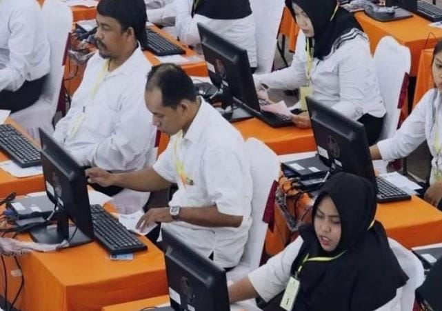 Tak semua tenaga honor bisa lolos melalui CPNS 2023, karena hanya mereka yang memenuhi 4 syarat di bawah ini yang bisa langsung diangkat. Foto: Repro Ayobogor.com
