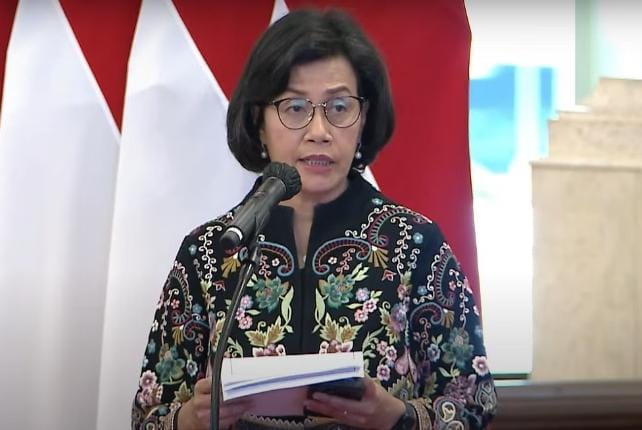 Sri Mulyani mengatakan, risiko resesi disebabkan oleh kenaikan cost of fund dan potensi default di banyak negara yang sudah memiliki rasio utang sangat tinggi. Harga komoditas yang tinggi kemudian menyebabkan inflasi melonjak. Foto: Repro Bisnis.com