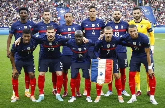 Timnas Prancis merupakan tim terakhir yang berhasil mendapatkan tiket ke perempat final Piala Dunia Qatar 2022, dan akan berhadapan dengan timnas Maroko di laga semifinal Kamis (15/12/2022) mendatang. Foto: Repro Bola.com