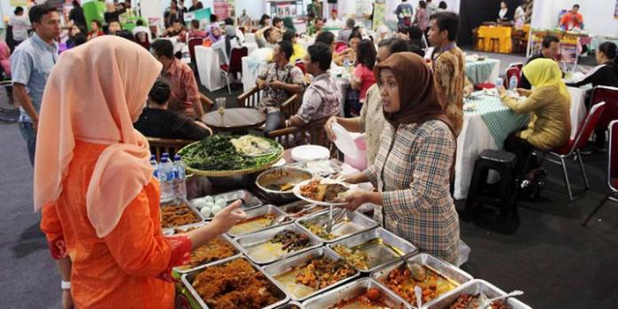 Jual beli yang mabrur atau jual beli yang tidak ada sumpah dusta dan tindak penipuan di dalamnya, adalah salah satu pekerjaan terbaik menurut Rasulullah SAW. Foto: Repro Berdesa.com