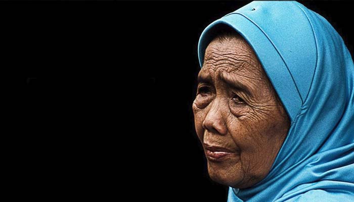Kedudukan seorang ibu sangat tinggi di dalam Islam. Kita diperintahkan untuk berbakti kepada ibu tanpa batas. Foto: Repro Islampos.com