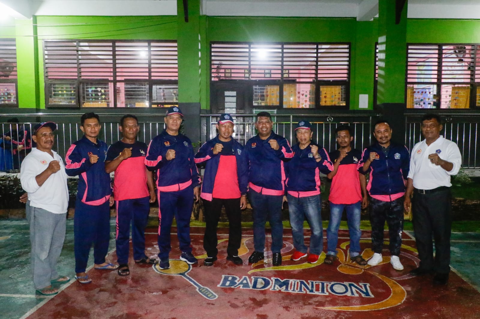 Pj Wali Kota Kendari bersama Ketua DPRD Kota Kendari dan Ketua KONI Kota Kendari usai penutupan Porprov XIV Sulawesi Tenggara di Kota Baubau. Foto: Ist.