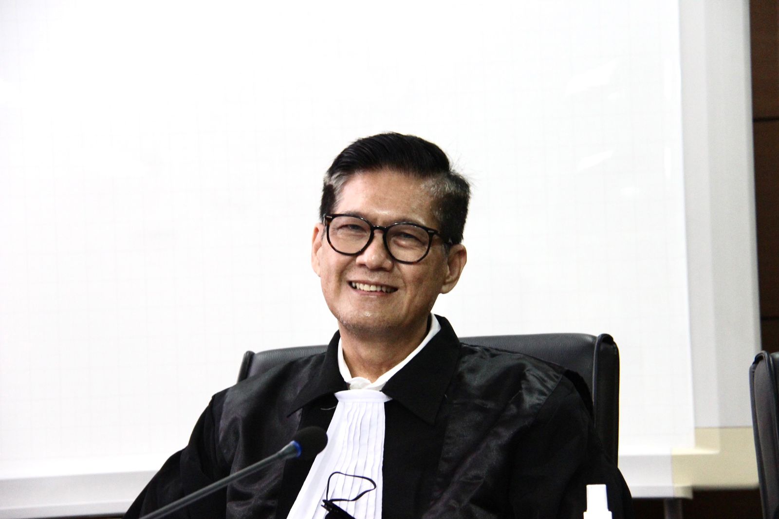 Pakar hukum pers dan kode etik jurnalistik, Wina Armada, menilai KUHP tidak berlaku untuk kegiatan kemerdekaan pers. Foto: Ist.