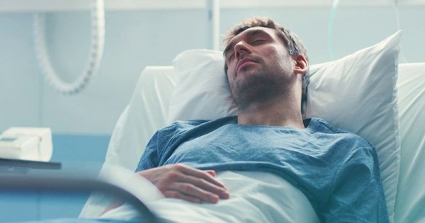 Disunahkan sabar, ikhlas, berdoa dan berikhtiar ketika sakit, karena tidak ada yang dapat menyembuhkan kecuali Allah Subhanahu wa Ta’ala. Foto: Repro Popmama.com