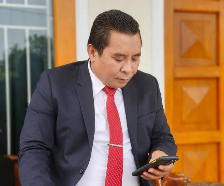 Hidayatullah, pengacara cakades terpilih Desa Wawesa, menilai putusan PSU ulang pilkades tidak memiliki landasan hukum yang jelas dan diduga pesanan oleh oknum berkepentingan. Foto: Ist.