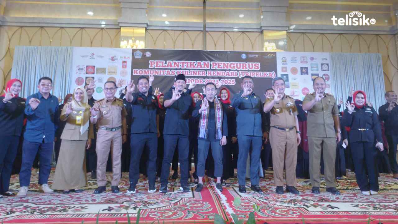 Pengukuhan komunitas Tripel K Kendari yang berlangsung di salah satu hotel di Kota Kendari. Foto: Nur Khumairah/Telisik