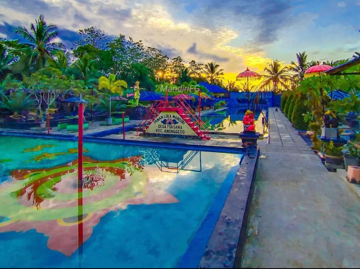 Kolam Loka Mandiri terletak di Kecamatan Amonggedo, Kabupaten Konawe dengan nuansa arsitektur khas Bali. Foto: Instagram Tamanlokamandiri